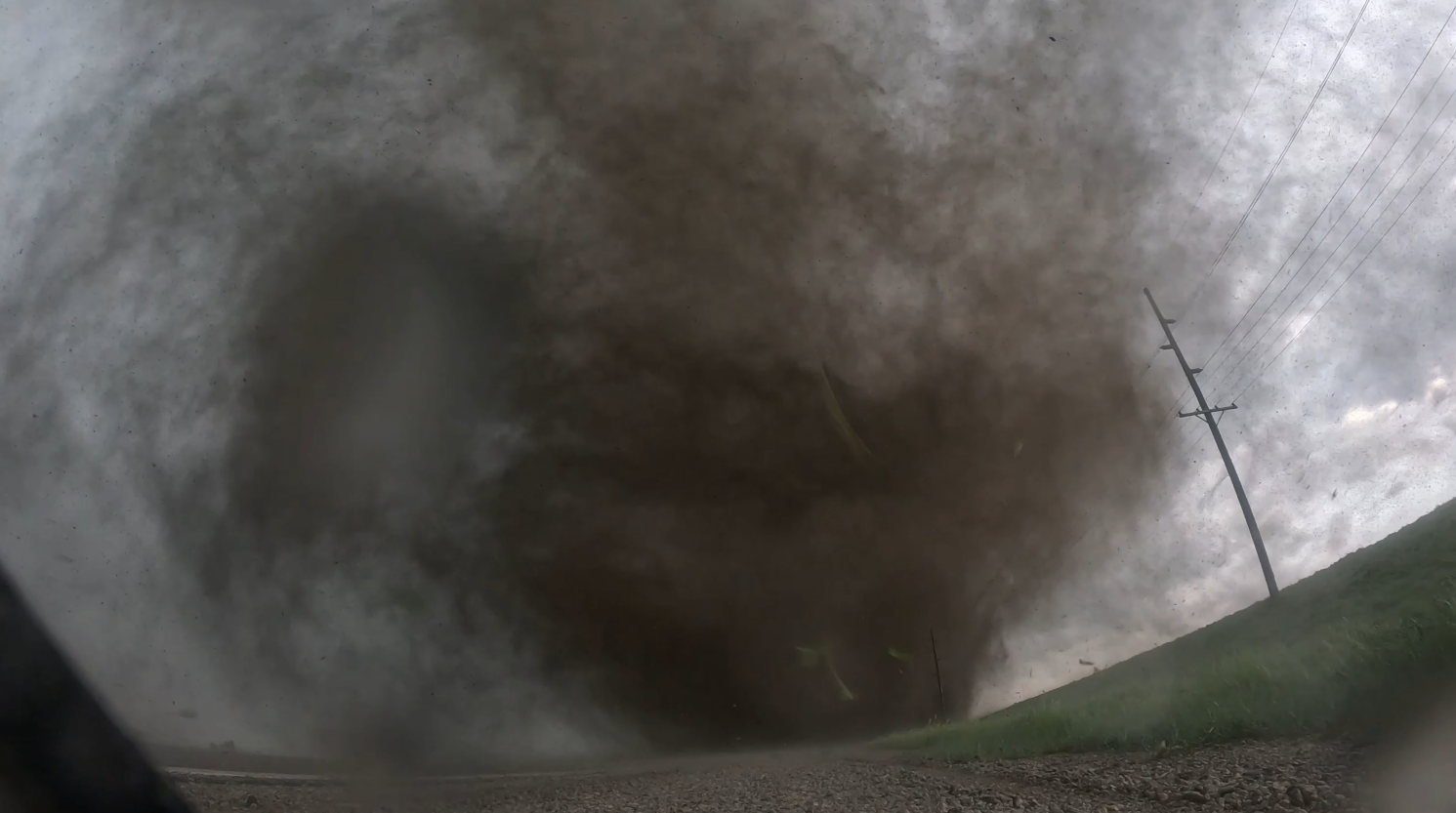 Close range Tornado in Iowa